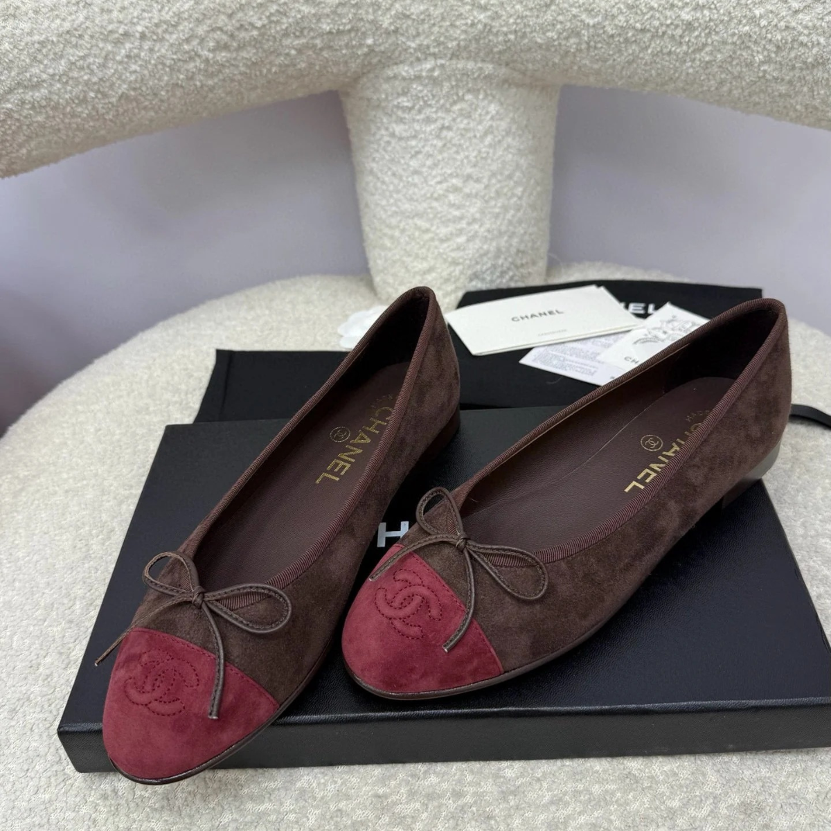 CHANEL 25A BALLET FLATS DARK RED CHOCOLATE SUEDE