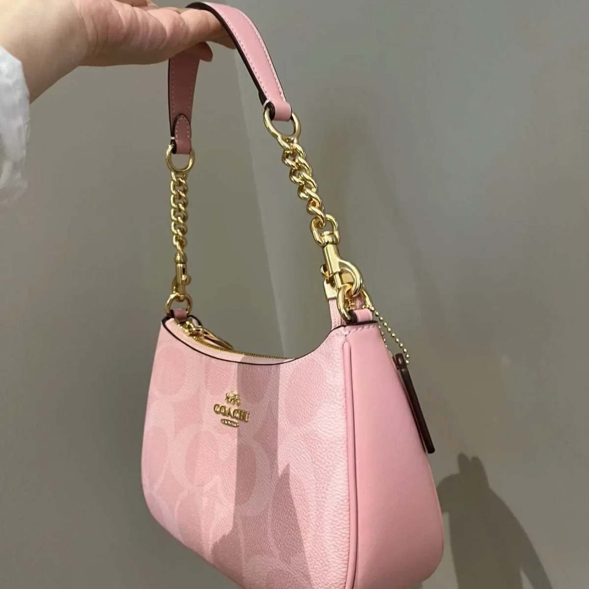COACH TERI SHOULDER BAG IN SIGNATURE CANVAS PINK
