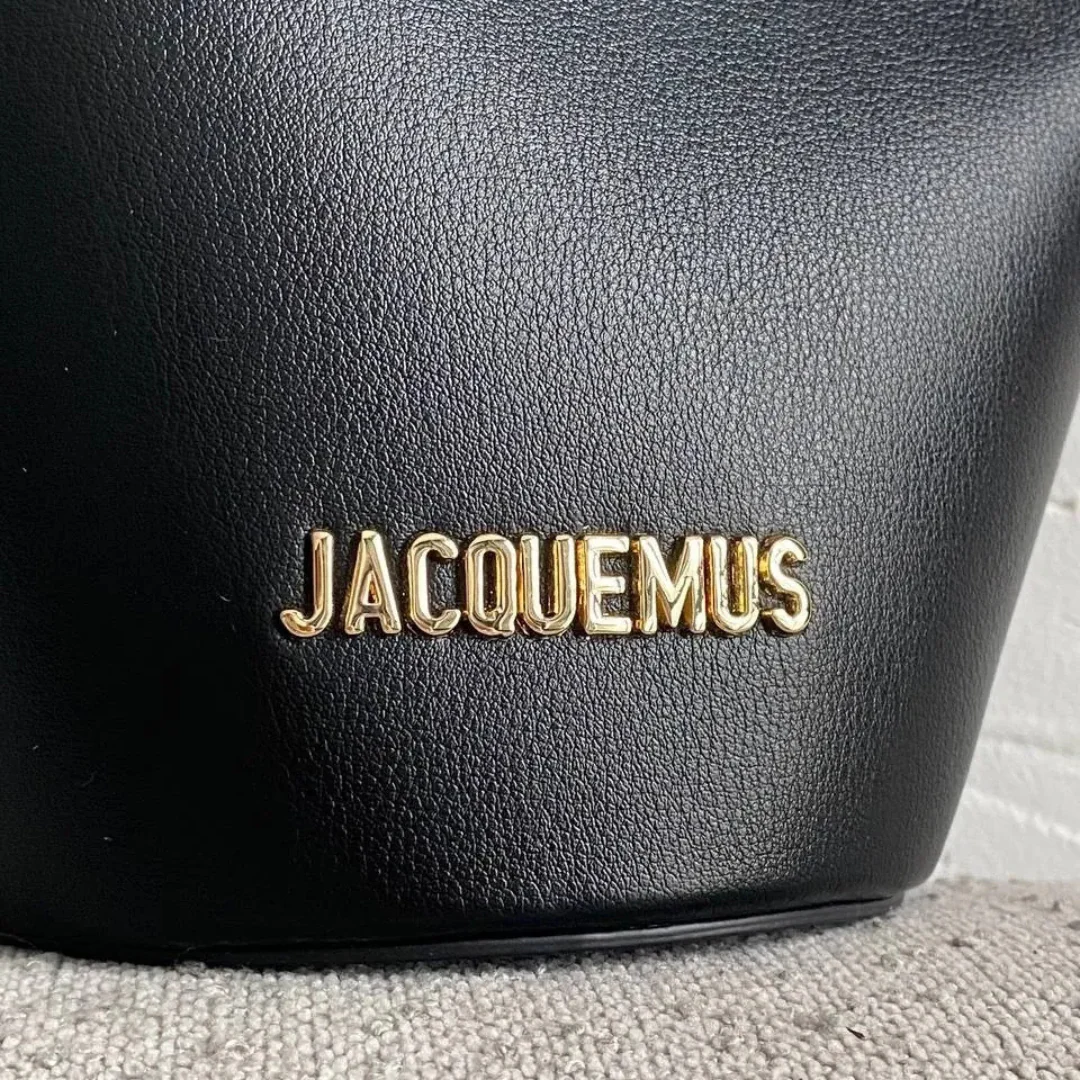 JACQUEMUS LE PETIT BAMBOLA LEATHER TOTE