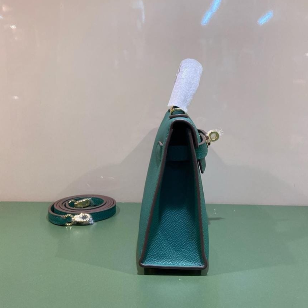 HERMÈS KELLY 20 BAG WITH GOLD HARDWARE IN GREEN